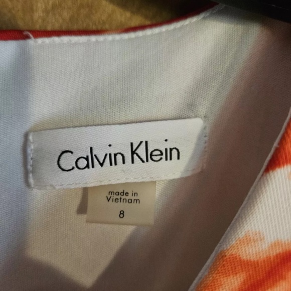 Calvin Klein Orange Red White Abstract Sunburst Ruched Dress Size 8 - Picture 3 of 3